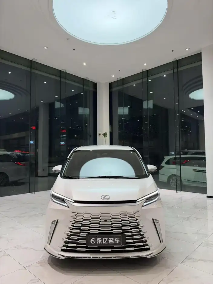 Lexus LM 2026 Model 2.4T Automatic 4WD 6 seat Parallel Imported