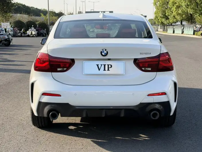 BMW 1 Series 2023 Model 125i M Sports Night Edition – фото 6