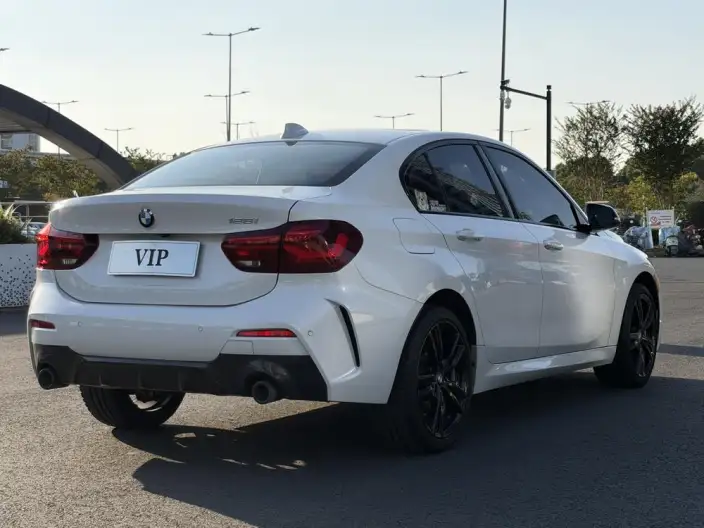 BMW 1 Series 2023 Model 125i M Sports Night Edition – фото 7