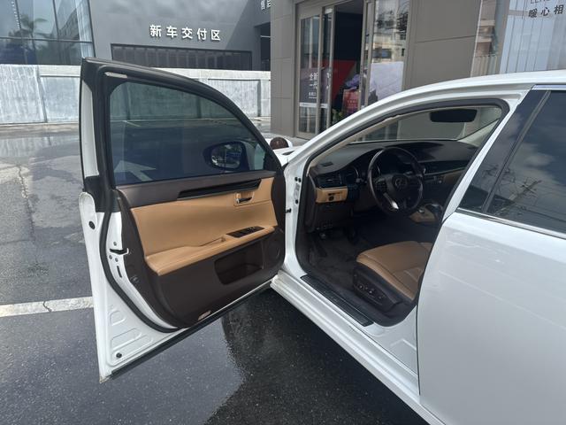 Lexus ES 2017 модификация 200 30 Anniversary Edition – фото 16