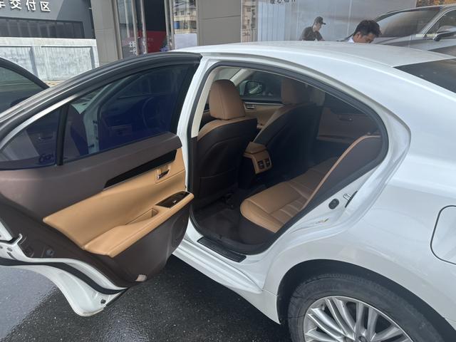 Lexus ES 2017 модификация 200 30 Anniversary Edition – фото 17