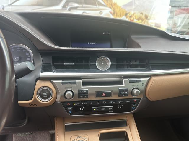 Lexus ES 2017 модификация 200 30 Anniversary Edition – фото 22