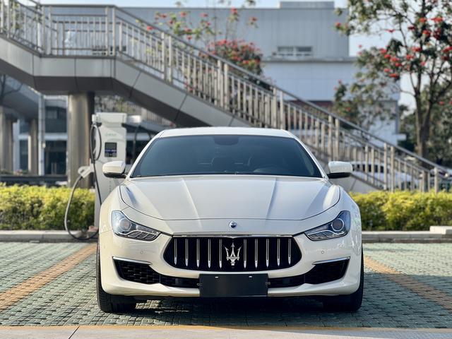 Ghibli 2023 2.0T GT – фото 2