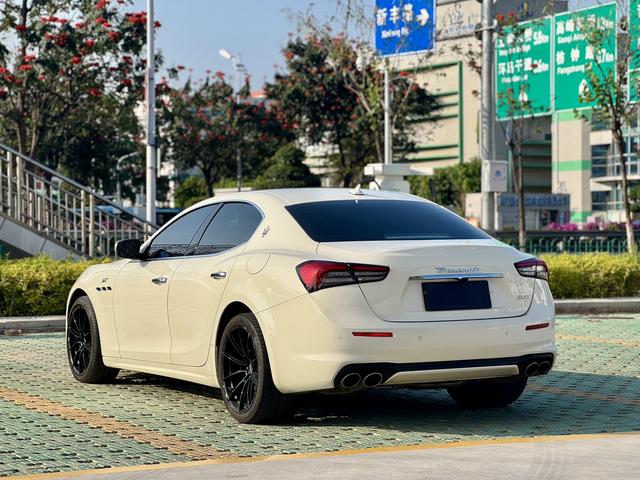 Ghibli 2023 2.0T GT – фото 6