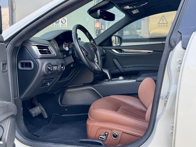 Ghibli 2023 2.0T GT – фото 12