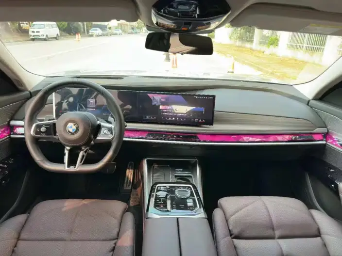 BMW 7 Series 2023 Model 740Li Leading Model M Sports Set – фото 7