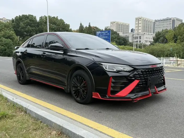 Yixuan Max 2022 Model 1.5T Dark Night Edge Edition