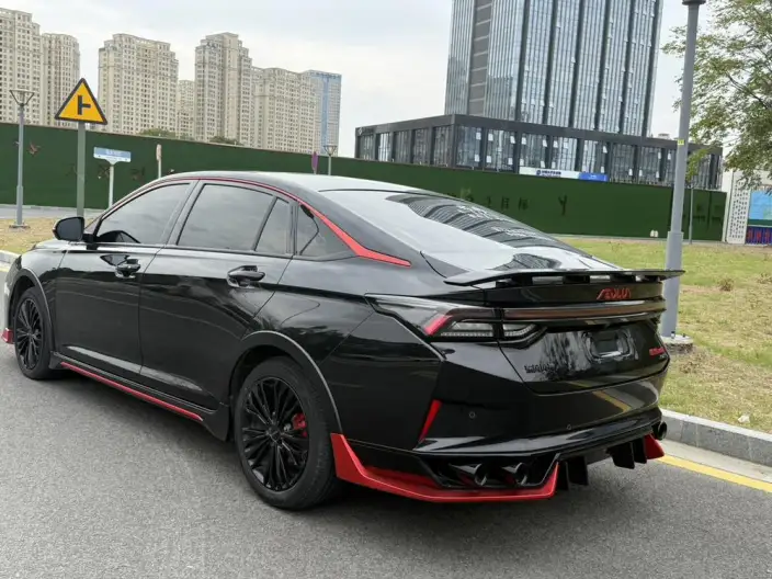 Yixuan Max 2022 Model 1.5T Dark Night Edge Edition