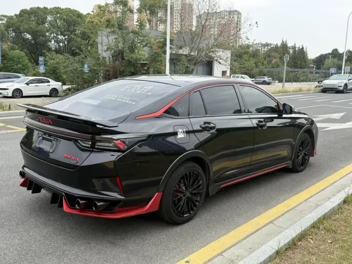 Yixuan Max 2022 Model 1.5T Dark Night Edge Edition – фото 6