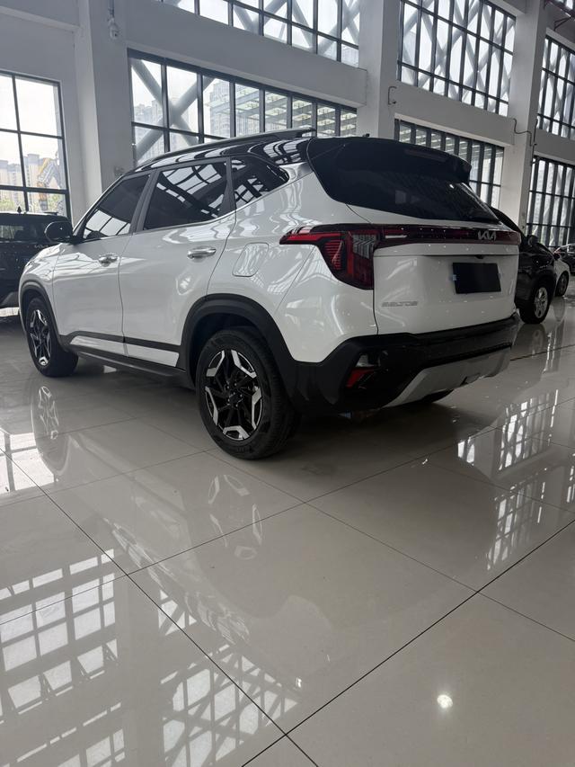 Kia Seltos Раздел 2023 1.5L IVT Premium Edition – фото 6