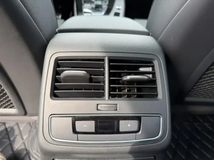 Audi A4 L 2024 Model 40 TFSI Luxury Dynamic Model – фото 8
