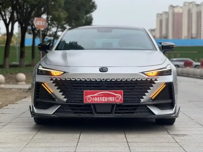 Changan UNI-V 2022 Model 1.5T Smart Pilot Model