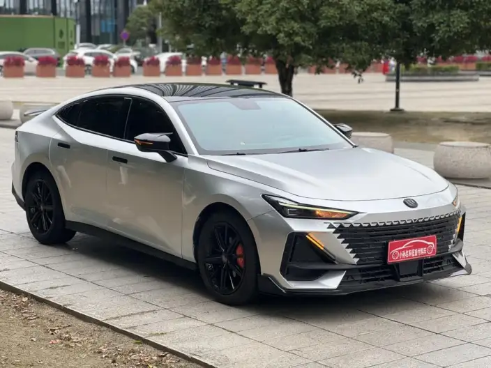 Changan UNI-V 2022 Model 1.5T Smart Pilot Model