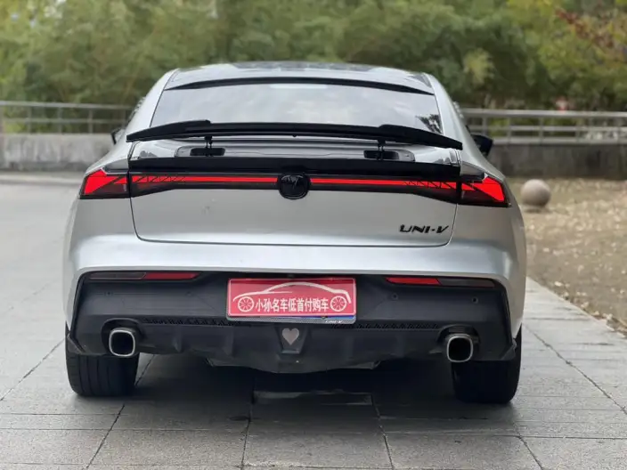 Changan UNI-V 2022 Model 1.5T Smart Pilot Model – фото 5