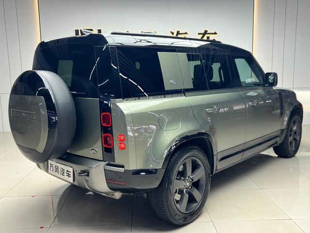 Land Rover De f ender 2023 110 3.0T P400 X-DYNAMIC HSE – фото 4