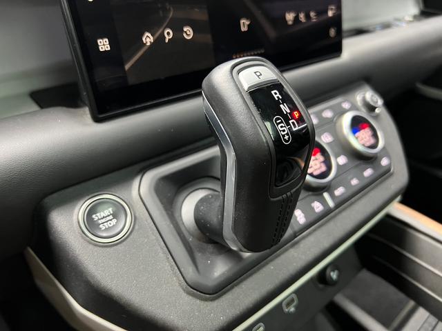 Land Rover De f ender 2023 110 3.0T P400 X-DYNAMIC HSE – фото 16