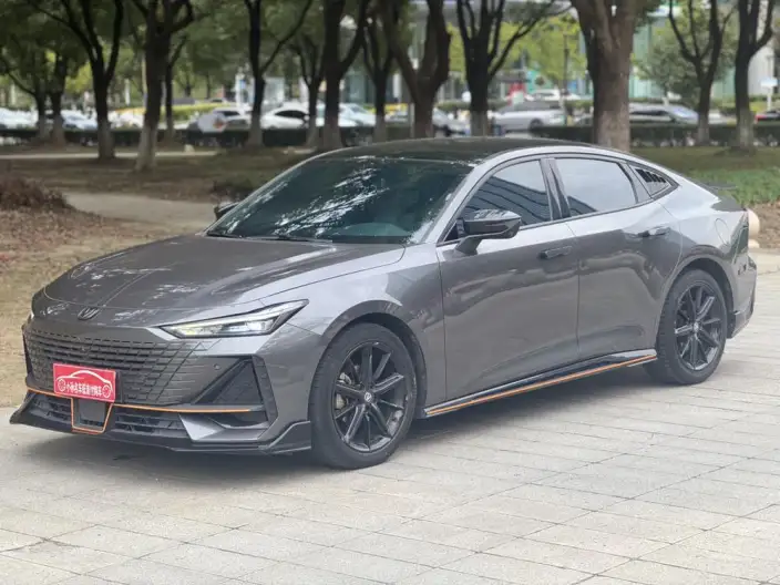 Changan UNI-V 2022 Model 1.5T Sports Edition