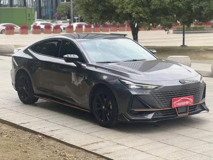 Changan UNI-V 2022 Model 1.5T Sports Edition