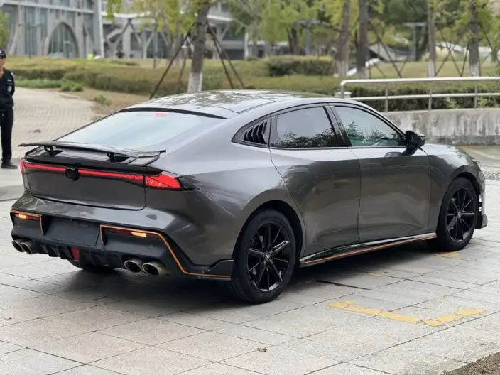 Changan UNI-V 2022 Model 1.5T Sports Edition – фото 6