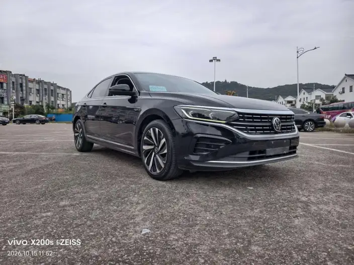 Volkswagen Passat 2022 Model 380TSI Deluxe Edition