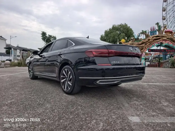 Volkswagen Passat 2022 Model 380TSI Deluxe Edition