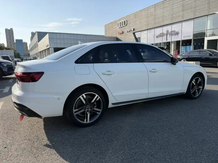 Audi A4 L 2023 Model 40 TFSI Luxury Dynamic Model – фото 10