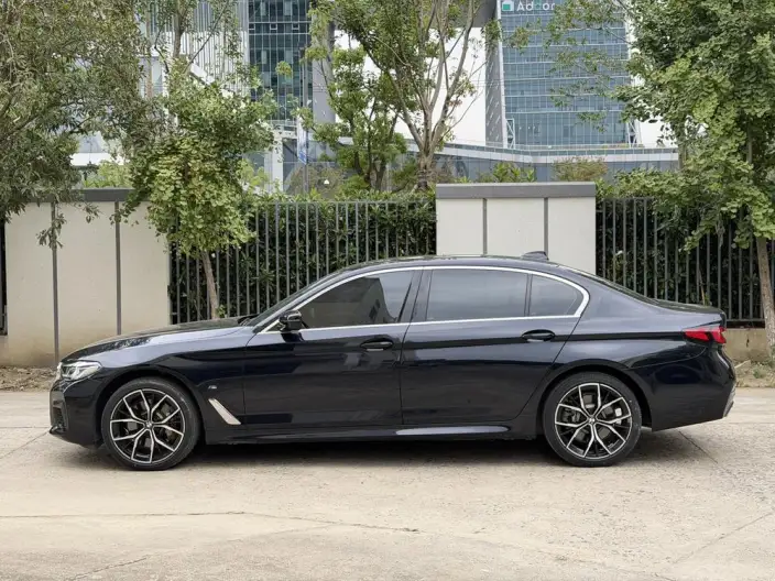 BMW 5 Series 2023 Model Facelift 530Li Exclusive Model M Sports Set