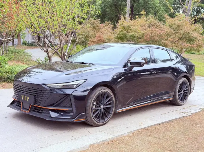 Changan UNI-V 2023 Model 1.5T Sports Edition