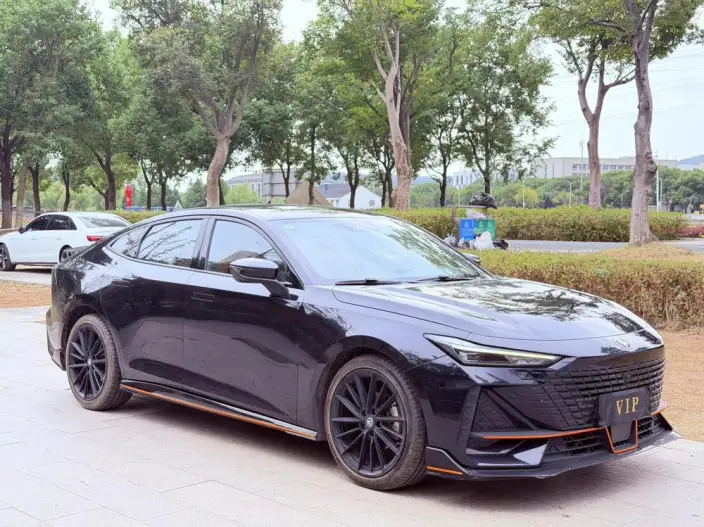 Changan UNI-V 2023 Model 1.5T Sports Edition