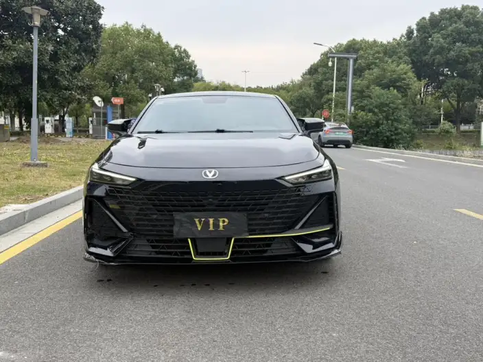 Changan UNI-V 2022 Model 1.5T Noble Model