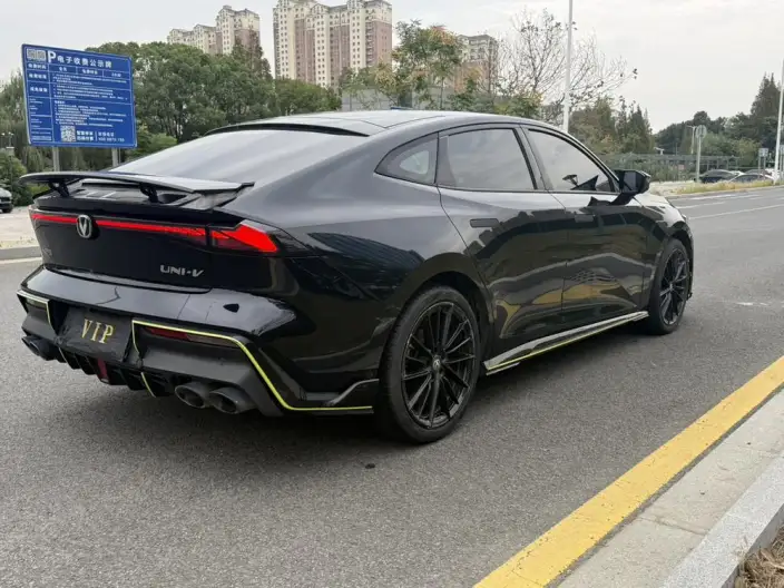 Changan UNI-V 2022 Model 1.5T Noble Model – фото 6
