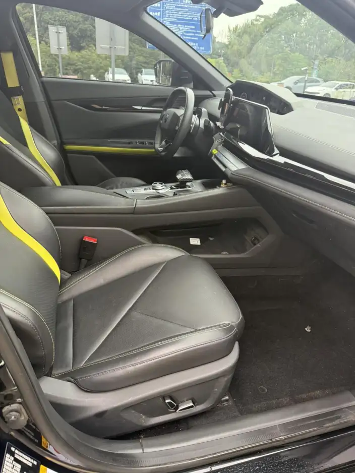 Changan UNI-V 2022 Model 1.5T Noble Model – фото 7