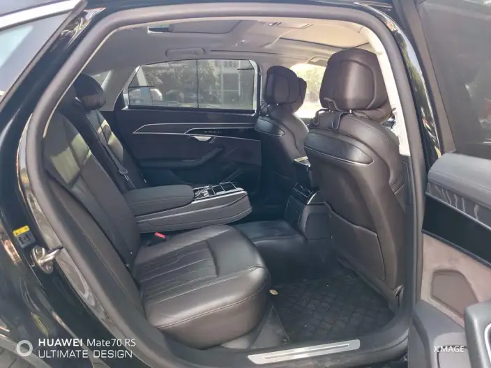Audi A8 2024 Model A8L 45 TFSI quattro Luxury Model – фото 9