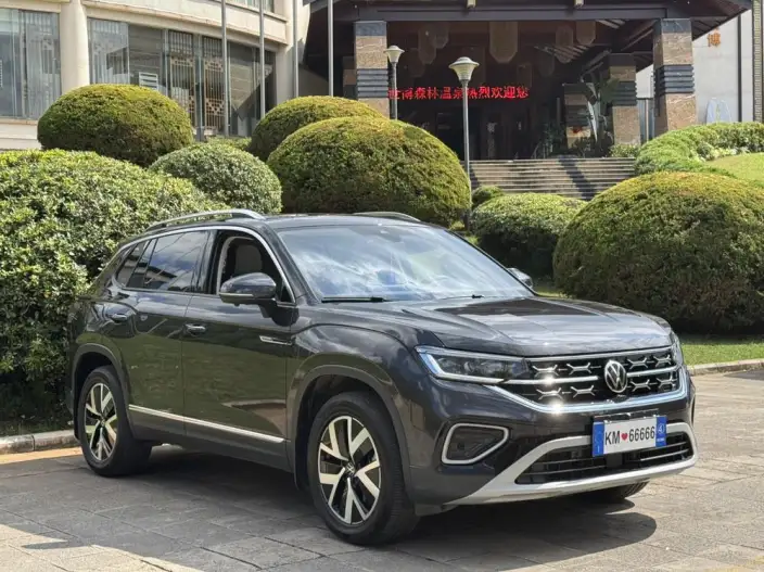 Volkswagen Tayron 2024 Model 300TSI 2WD Luxury Plus Advanced version