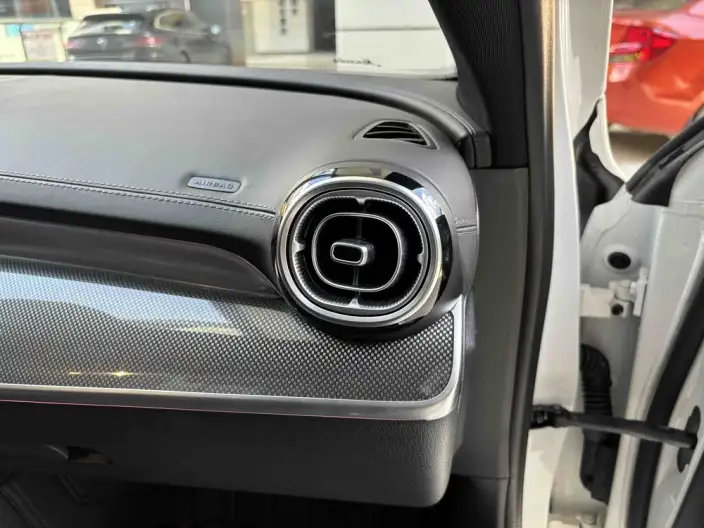 Mercedes-Benz C-Class 2024 Model C 260 L Sports Edition – фото 8
