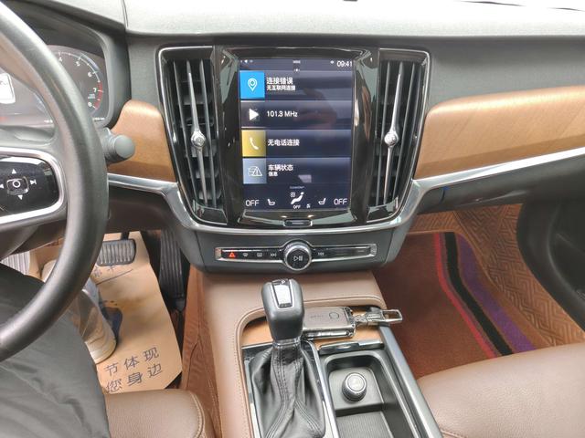 Volvo S90 Модель 2020 года T5 Smart Range Deluxe Edition – фото 14