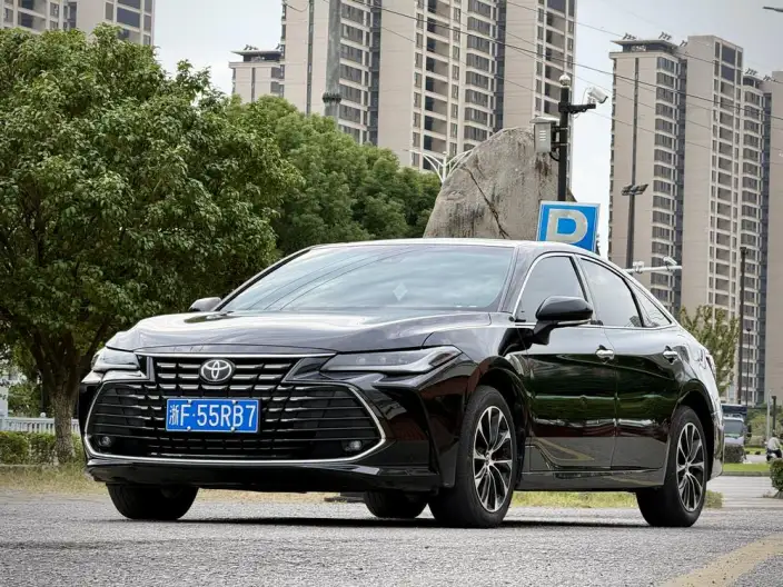 Toyota Avalon 2023 Model 2.0L CVT Deluxe Edition