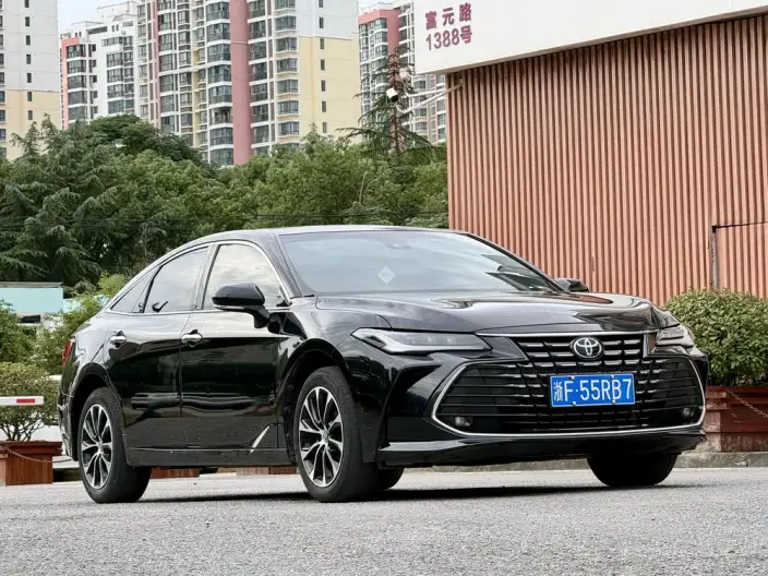 Toyota Avalon 2023 Model 2.0L CVT Deluxe Edition