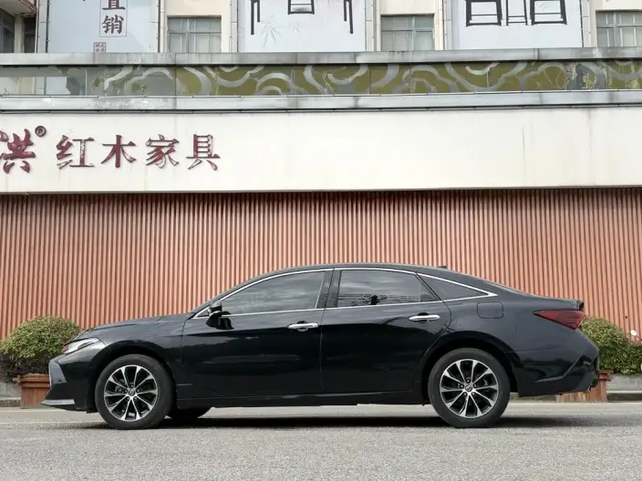 Toyota Avalon 2023 Model 2.0L CVT Deluxe Edition