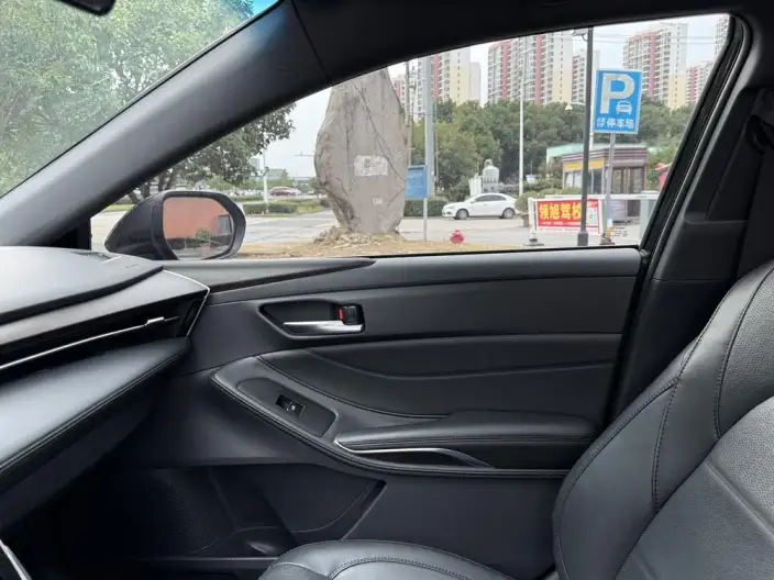 Toyota Avalon 2023 Model 2.0L CVT Deluxe Edition – фото 10