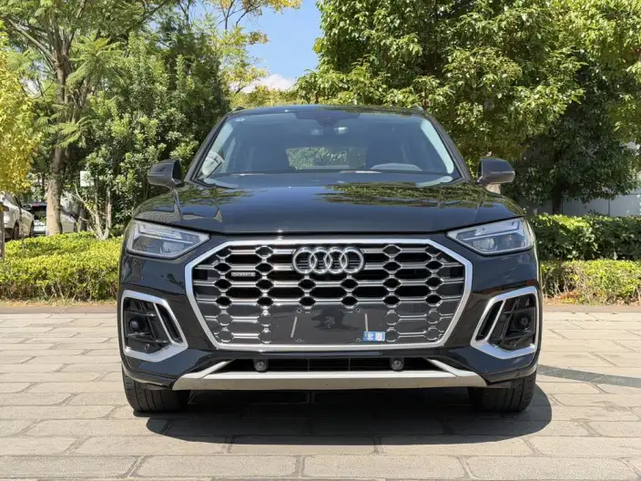 Audi Q5L 2024 Model 40TFSI Fashion Dynamic Model