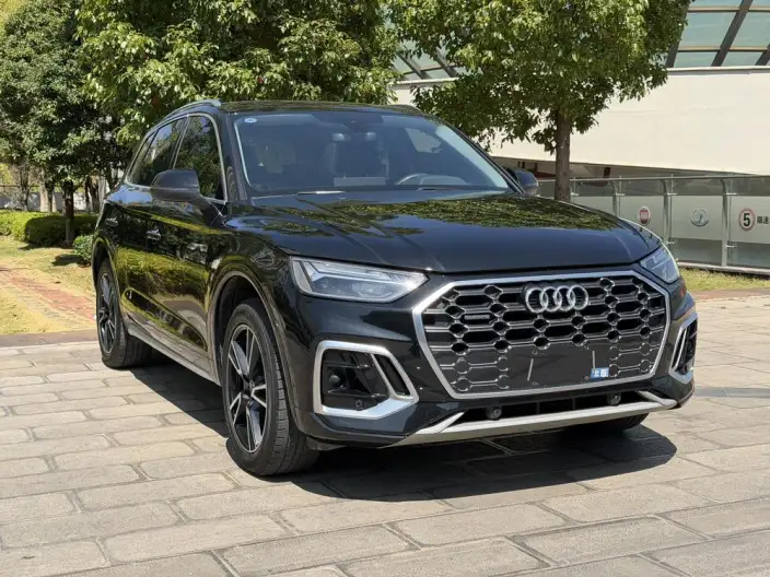 Audi Q5L 2024 Model 40TFSI Fashion Dynamic Model