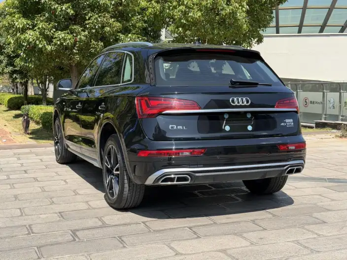 Audi Q5L 2024 Model 40TFSI Fashion Dynamic Model