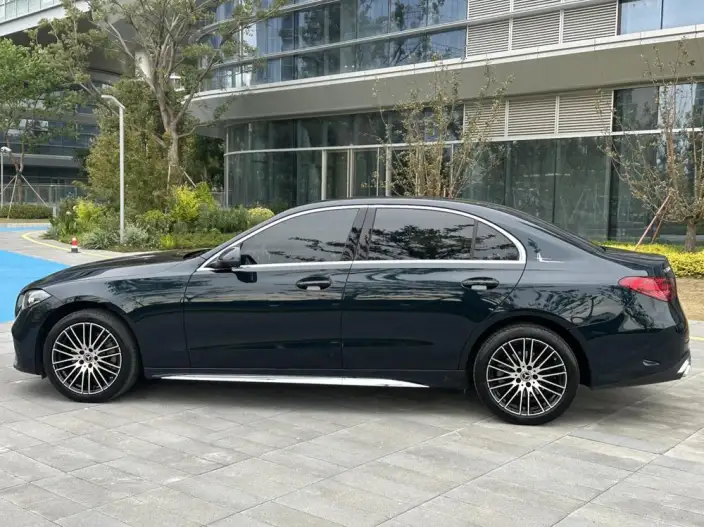 Mercedes-Benz C-Class 2025 Model C 260 L Sports Edition – фото 4