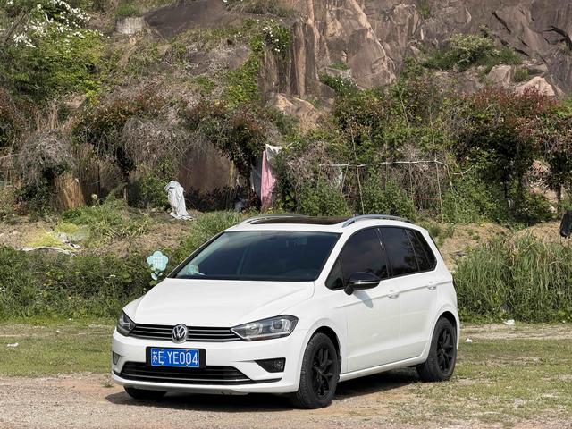 Volkswagen Gol f Sportsvan 2016 модификация 230TSI автоматическое Dynamic – фото 1
