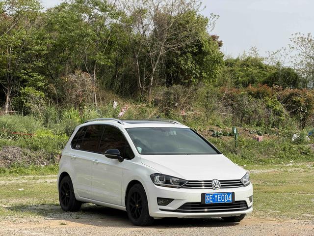 Volkswagen Gol f Sportsvan 2016 модификация 230TSI автоматическое Dynamic – фото 3