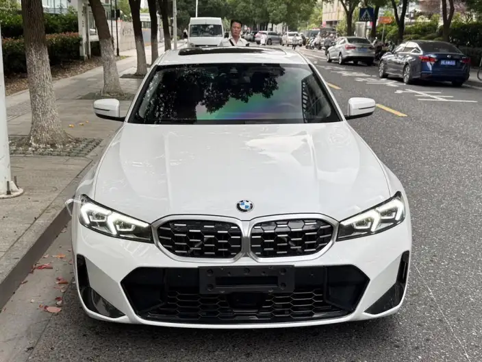 BMW 3 Series 2025 Model 325Li M Sports Set – фото 2
