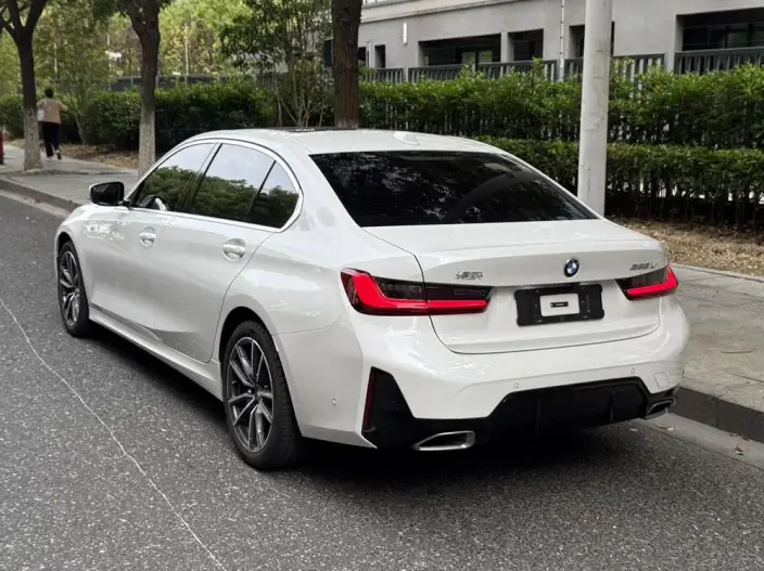 BMW 3 Series 2025 Model 325Li M Sports Set – фото 4