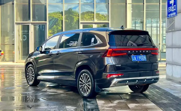 Hyundai Custin 2024 Model 270TGDi LUX Premium Edition – фото 5