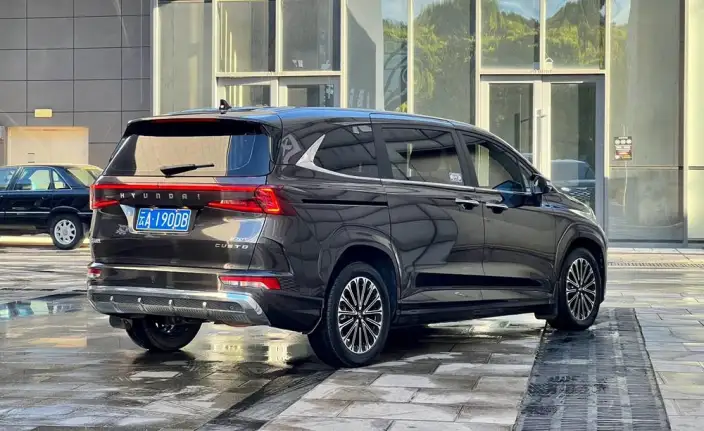 Hyundai Custin 2024 Model 270TGDi LUX Premium Edition – фото 7